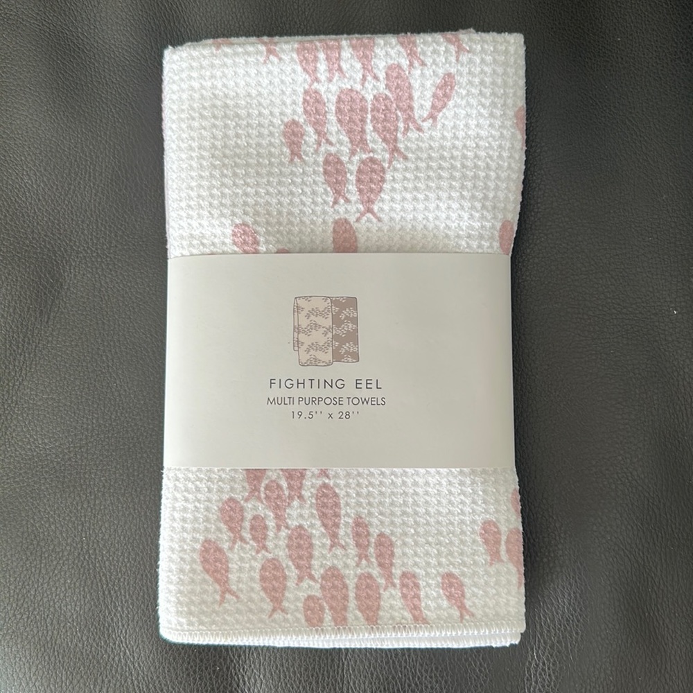 NWT Fighting Eel Pink and White Fish Multi-Purpose Towels Set of 2